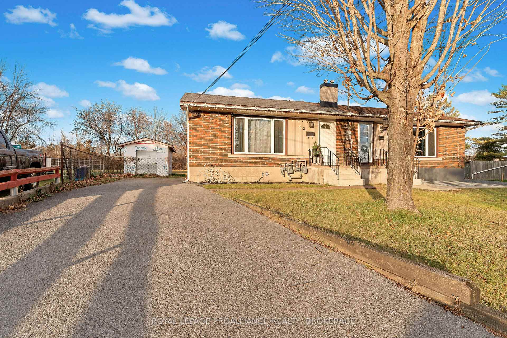 Photo 2 of 52 Morden Crescent, Loyalist, Amherstview — HOMEH