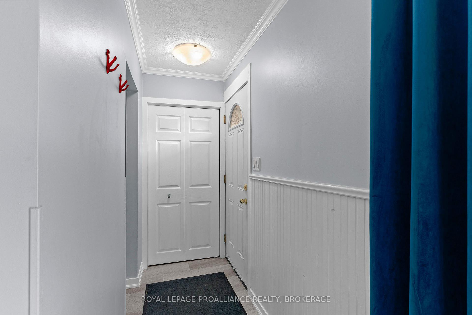 Photo 4 of 52 Morden Crescent, Loyalist, Amherstview — HOMEH