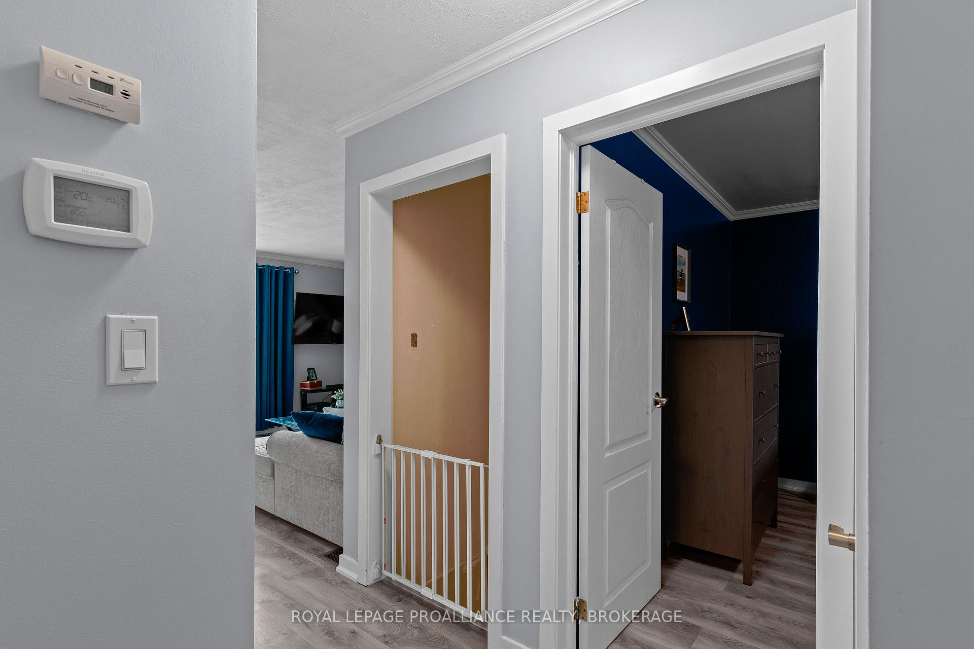 Photo 22 of 52 Morden Crescent, Loyalist, Amherstview — HOMEH