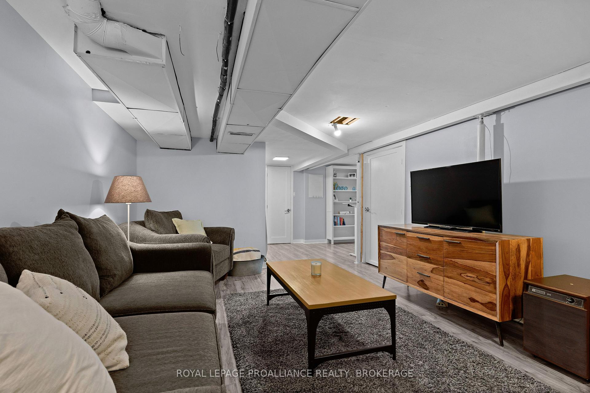 Photo 33 of 52 Morden Crescent, Loyalist, Amherstview — HOMEH