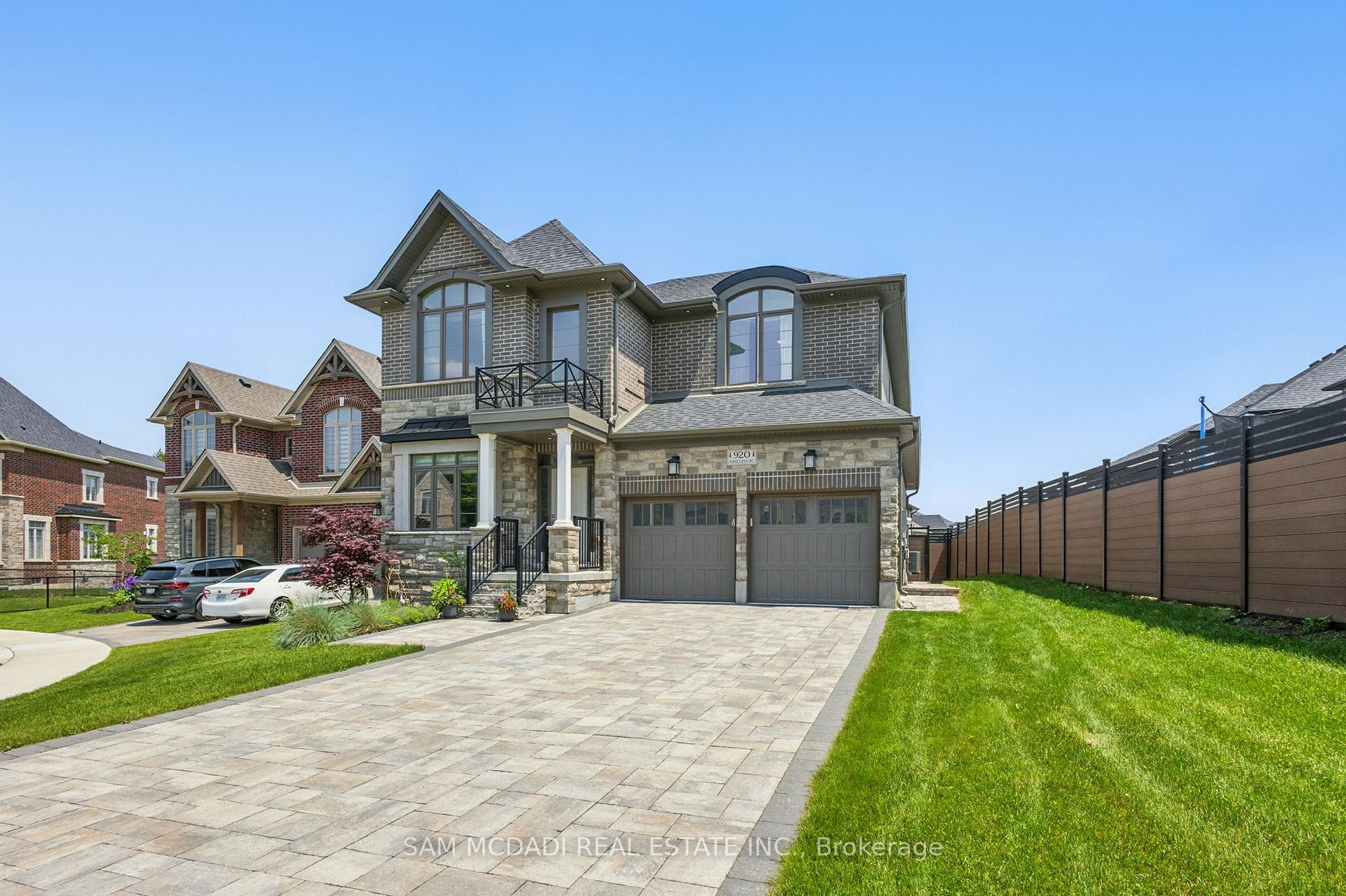 Photo 1 of 920 Pondcliffe Drive, Kitchener — HOMEH