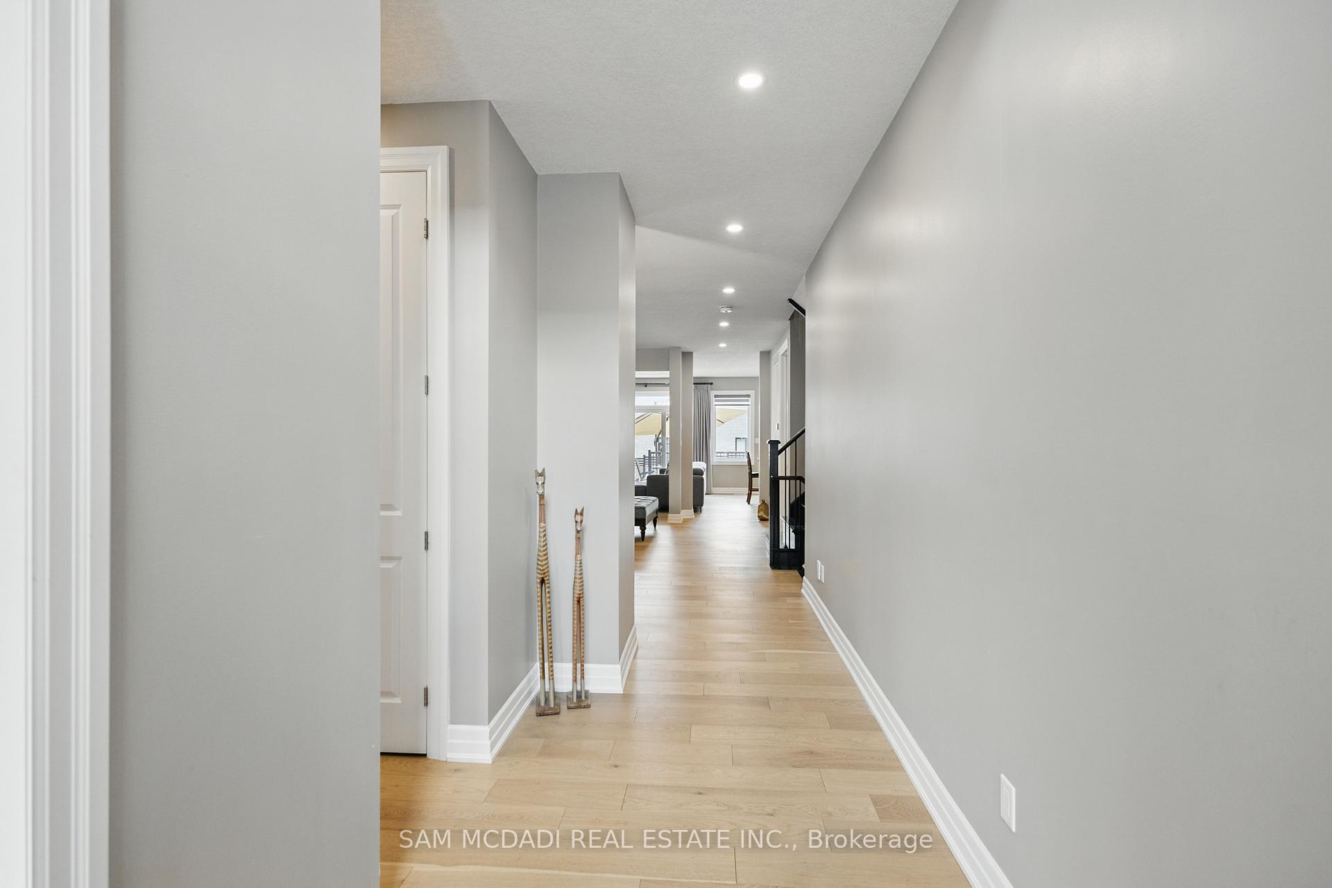 Photo 6 of 920 Pondcliffe Drive, Kitchener — HOMEH