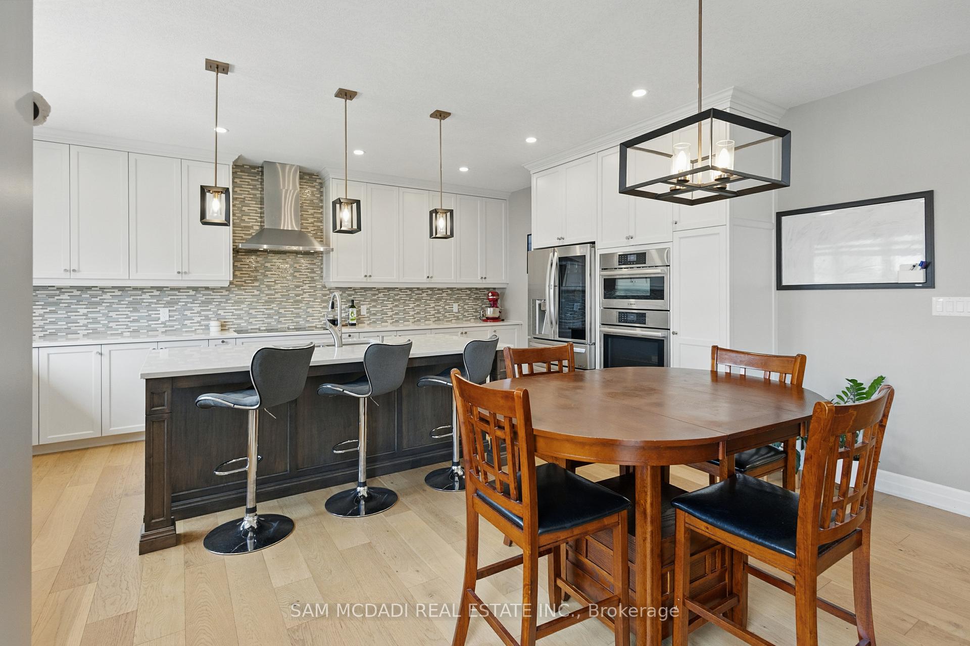 Photo 14 of 920 Pondcliffe Drive, Kitchener — HOMEH