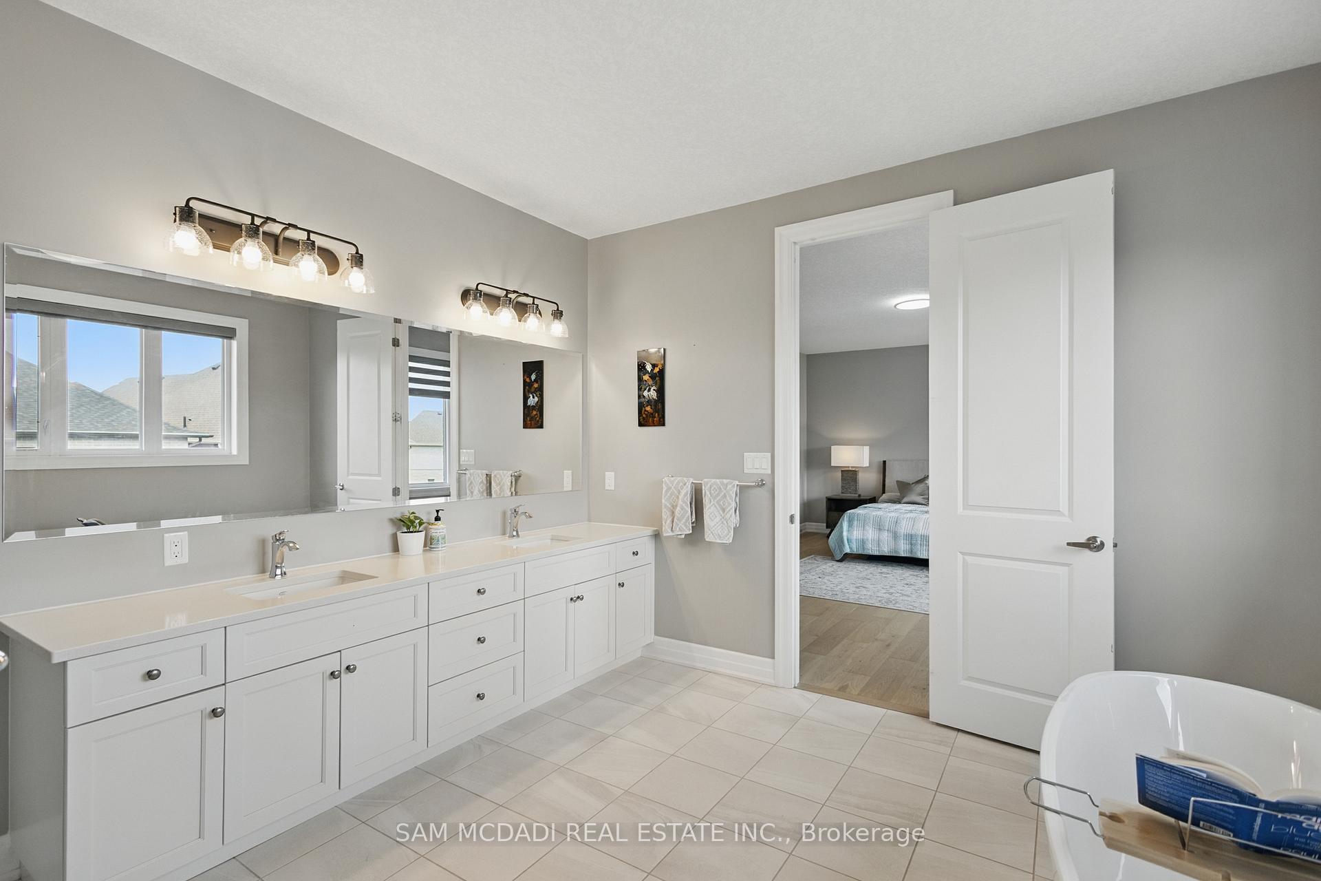 Photo 25 of 920 Pondcliffe Drive, Kitchener — HOMEH