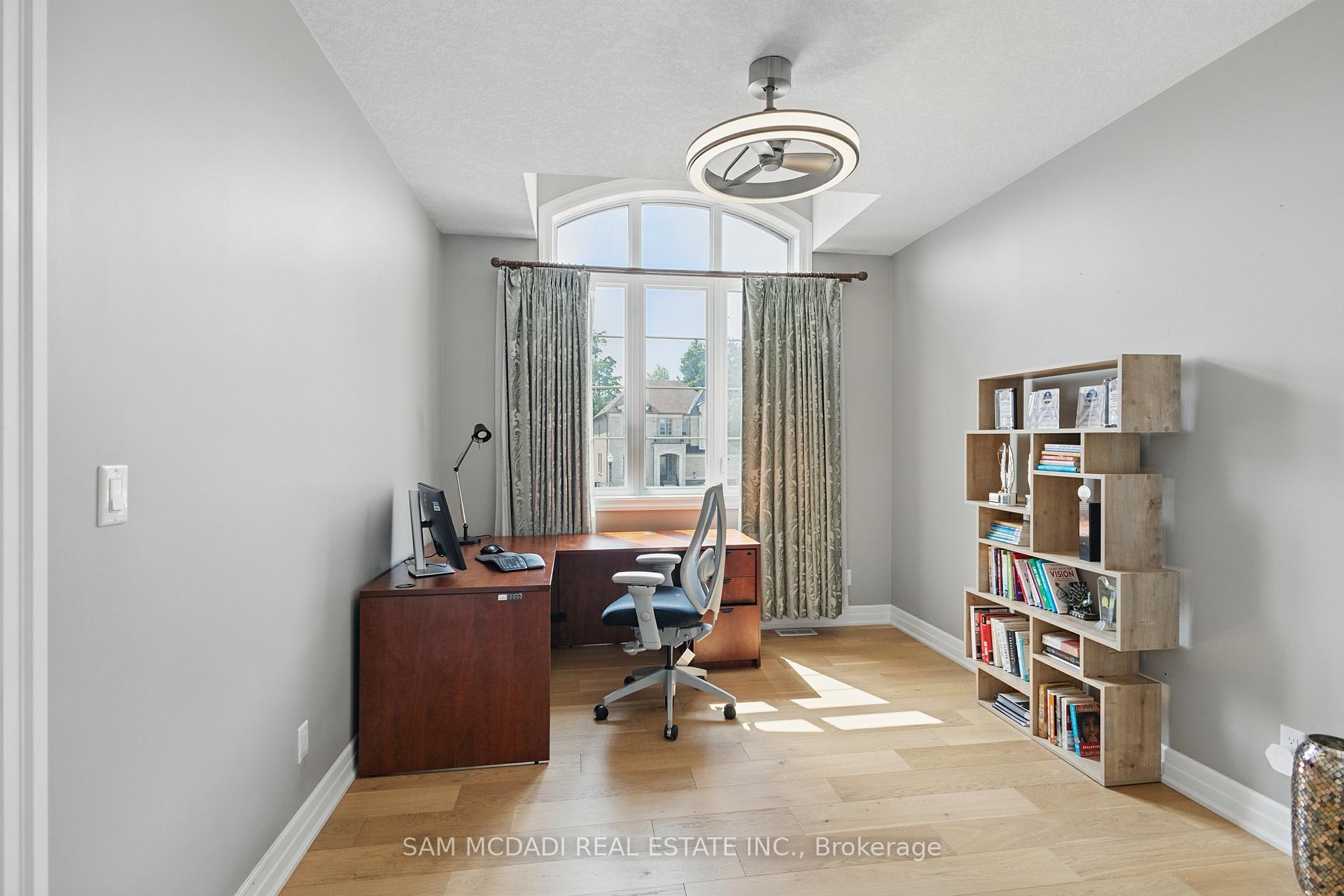 Photo 32 of 920 Pondcliffe Drive, Kitchener — HOMEH
