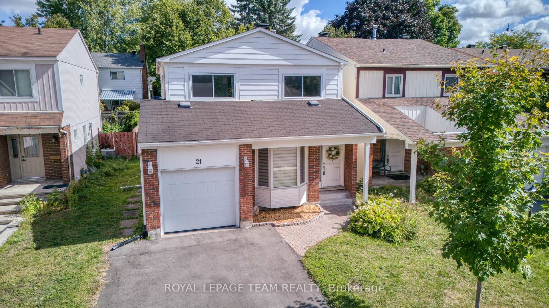 Photo 1 of 21 Equestrian Drive, Ottawa, Kanata - Bridlewood — HOMEH