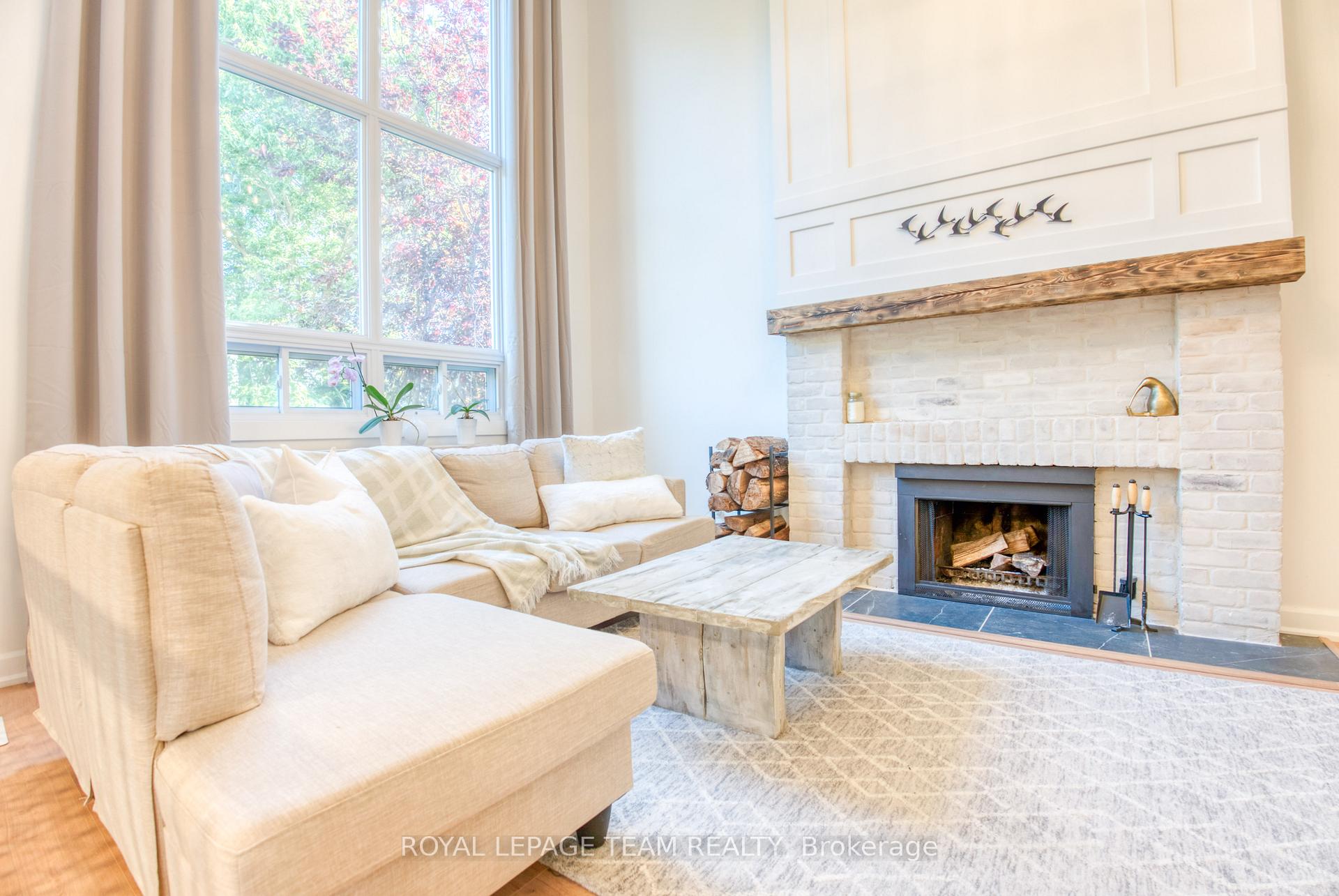 Photo 8 of 21 Equestrian Drive, Ottawa, Kanata - Bridlewood — HOMEH