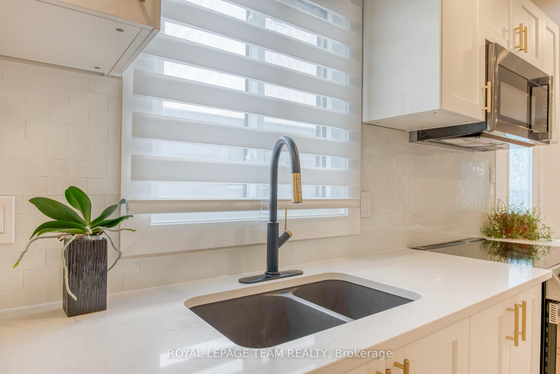 Photo 14 of 21 Equestrian Drive, Ottawa, Kanata - Bridlewood — HOMEH