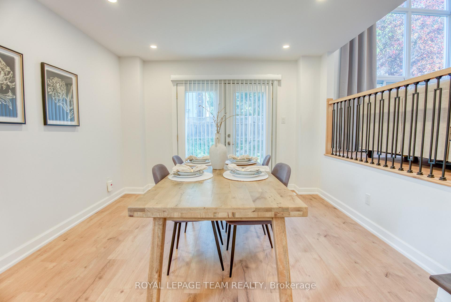 Photo 19 of 21 Equestrian Drive, Ottawa, Kanata - Bridlewood — HOMEH