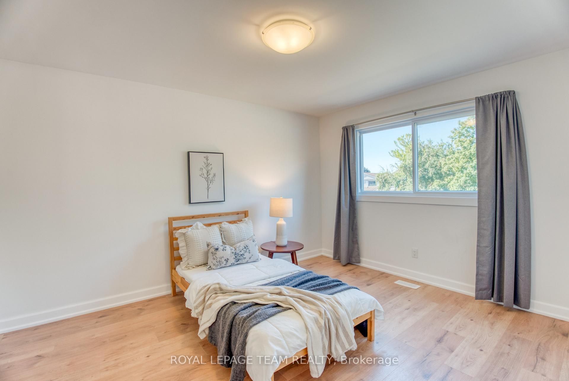 Photo 28 of 21 Equestrian Drive, Ottawa, Kanata - Bridlewood — HOMEH