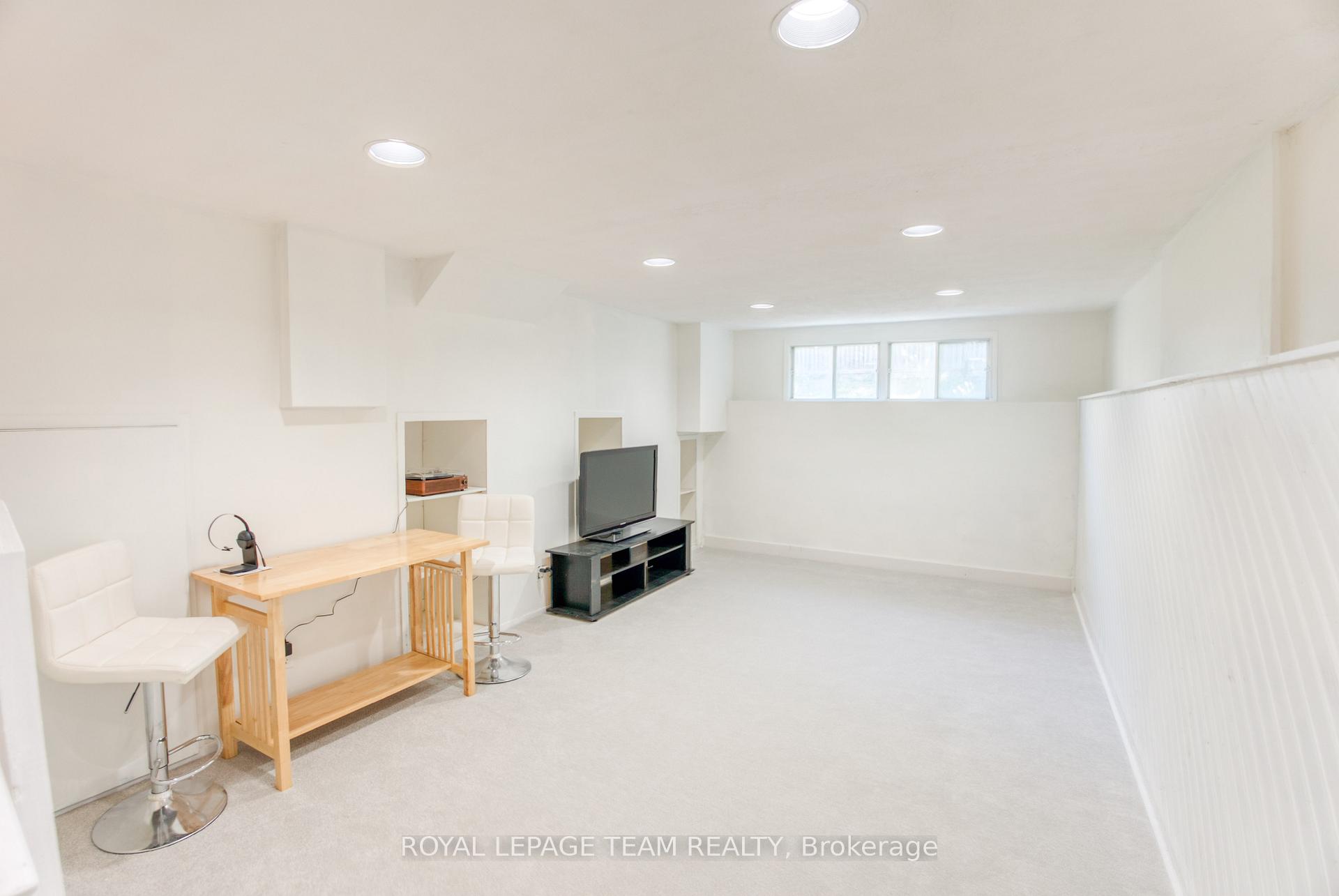 Photo 34 of 21 Equestrian Drive, Ottawa, Kanata - Bridlewood — HOMEH