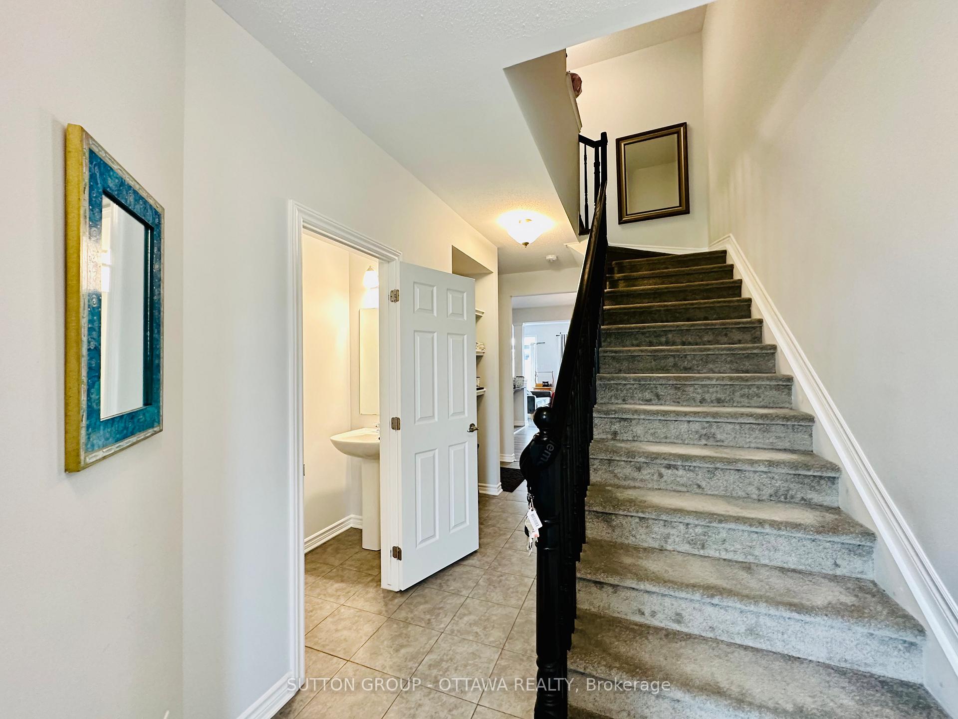Photo 3 of 534 Cope Drive, Ottawa, Kanata - Emerald Meadows/Trailwest — HOMEH