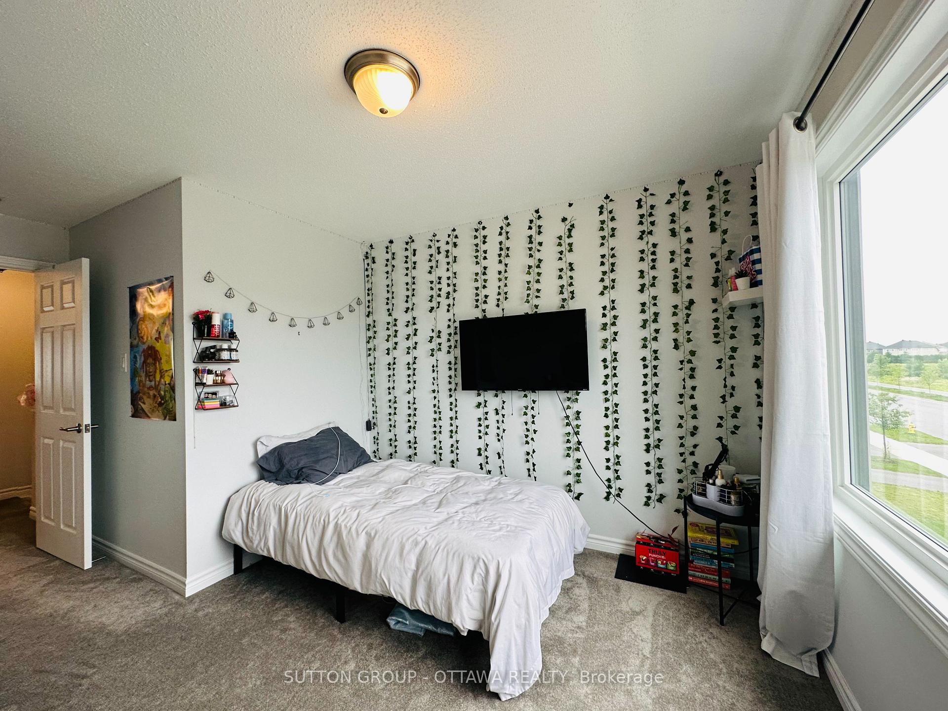 Photo 14 of 534 Cope Drive, Ottawa, Kanata - Emerald Meadows/Trailwest — HOMEH