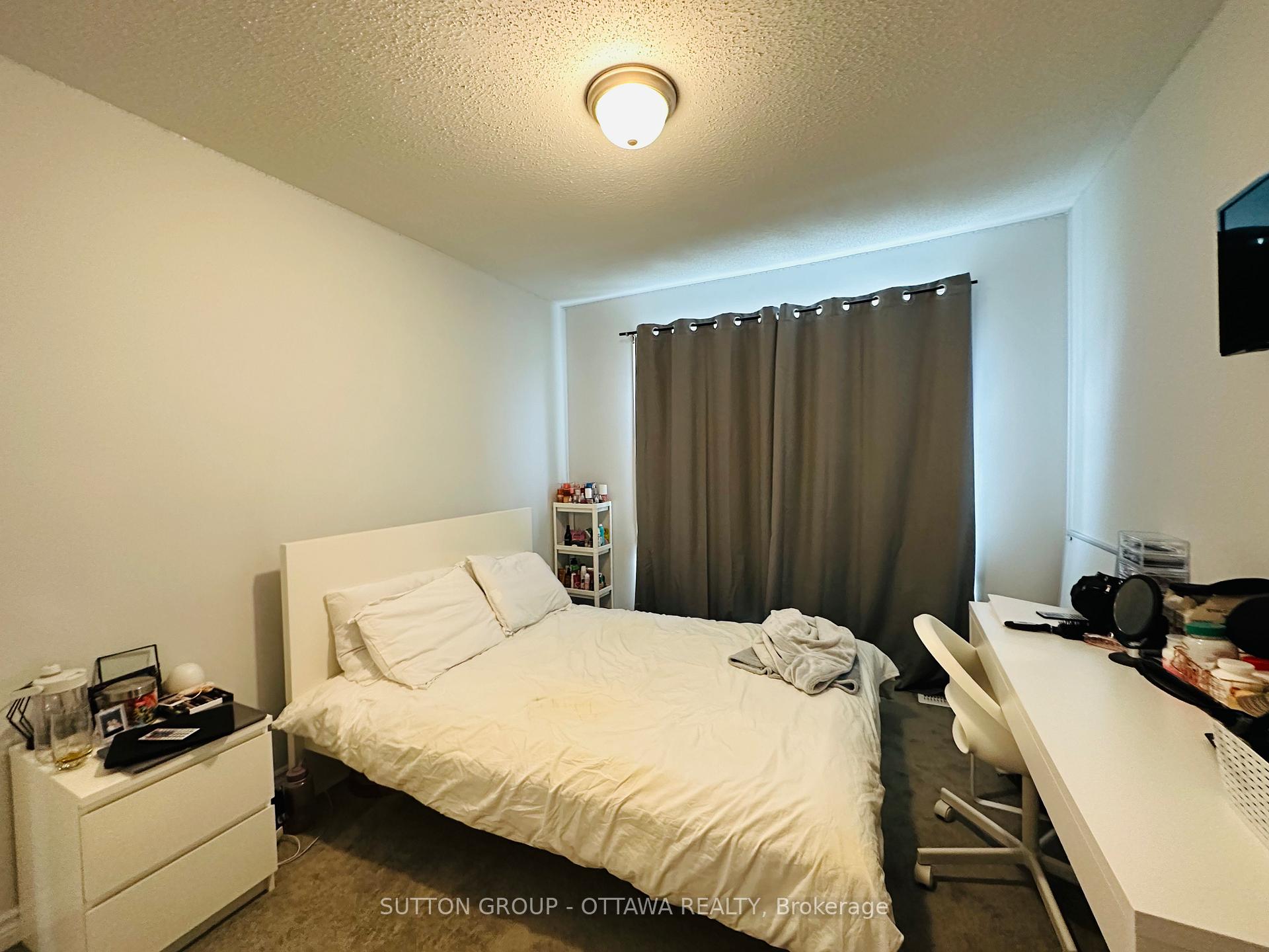 Photo 15 of 534 Cope Drive, Ottawa, Kanata - Emerald Meadows/Trailwest — HOMEH