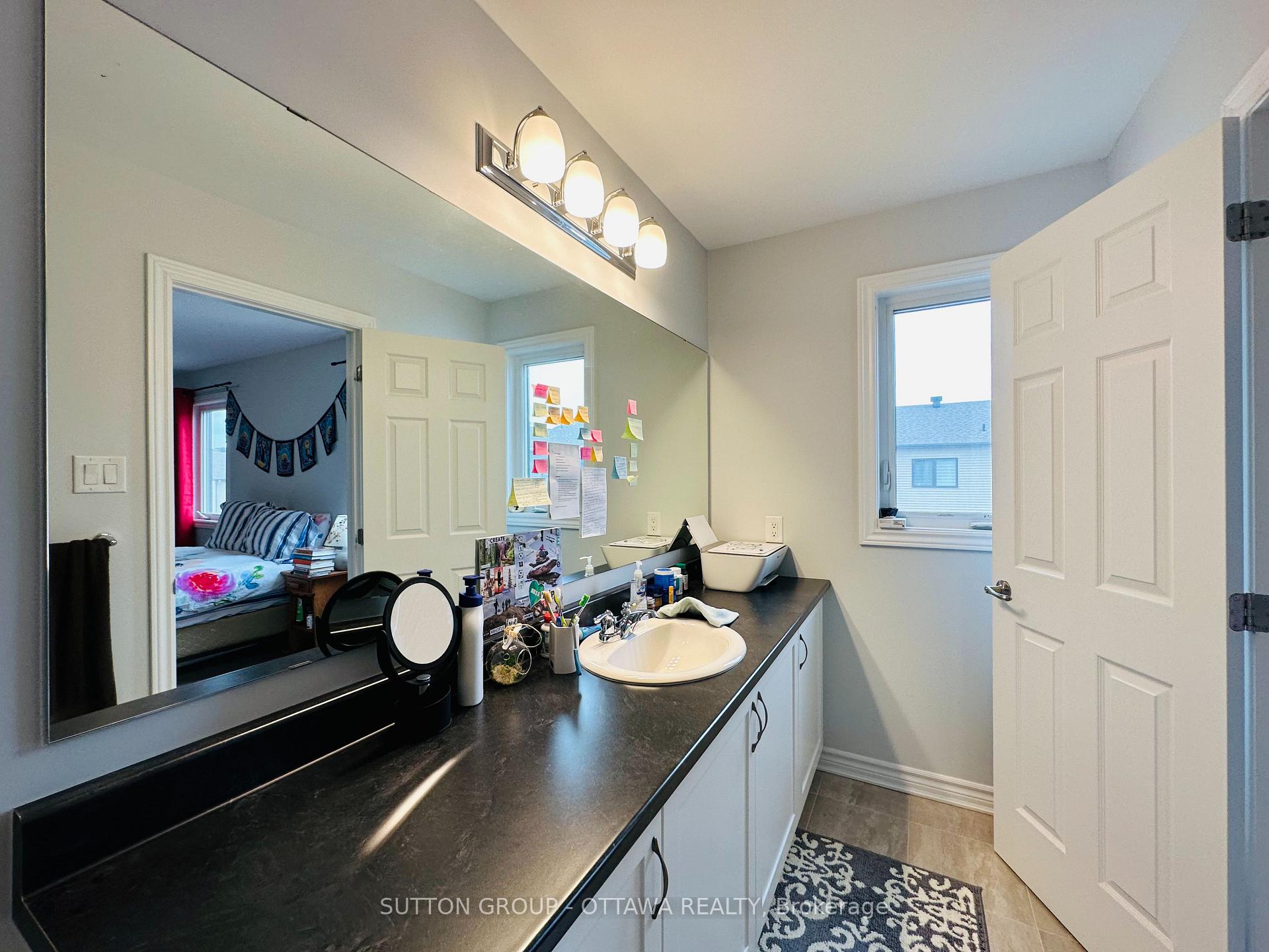 Photo 16 of 534 Cope Drive, Ottawa, Kanata - Emerald Meadows/Trailwest — HOMEH