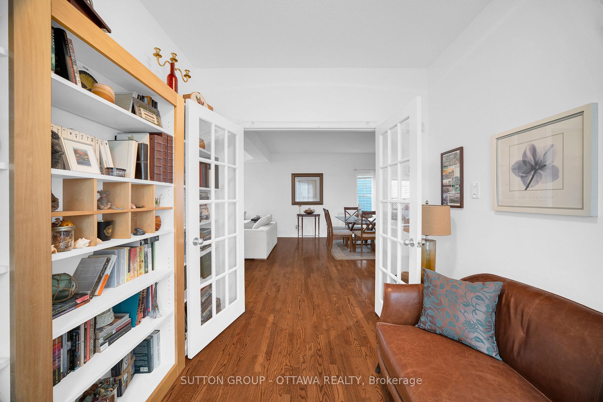 Photo 19 of 22 Insmill Crescent, Ottawa, Kanata - Kanata Lakes/Heritage Hills — HOMEH