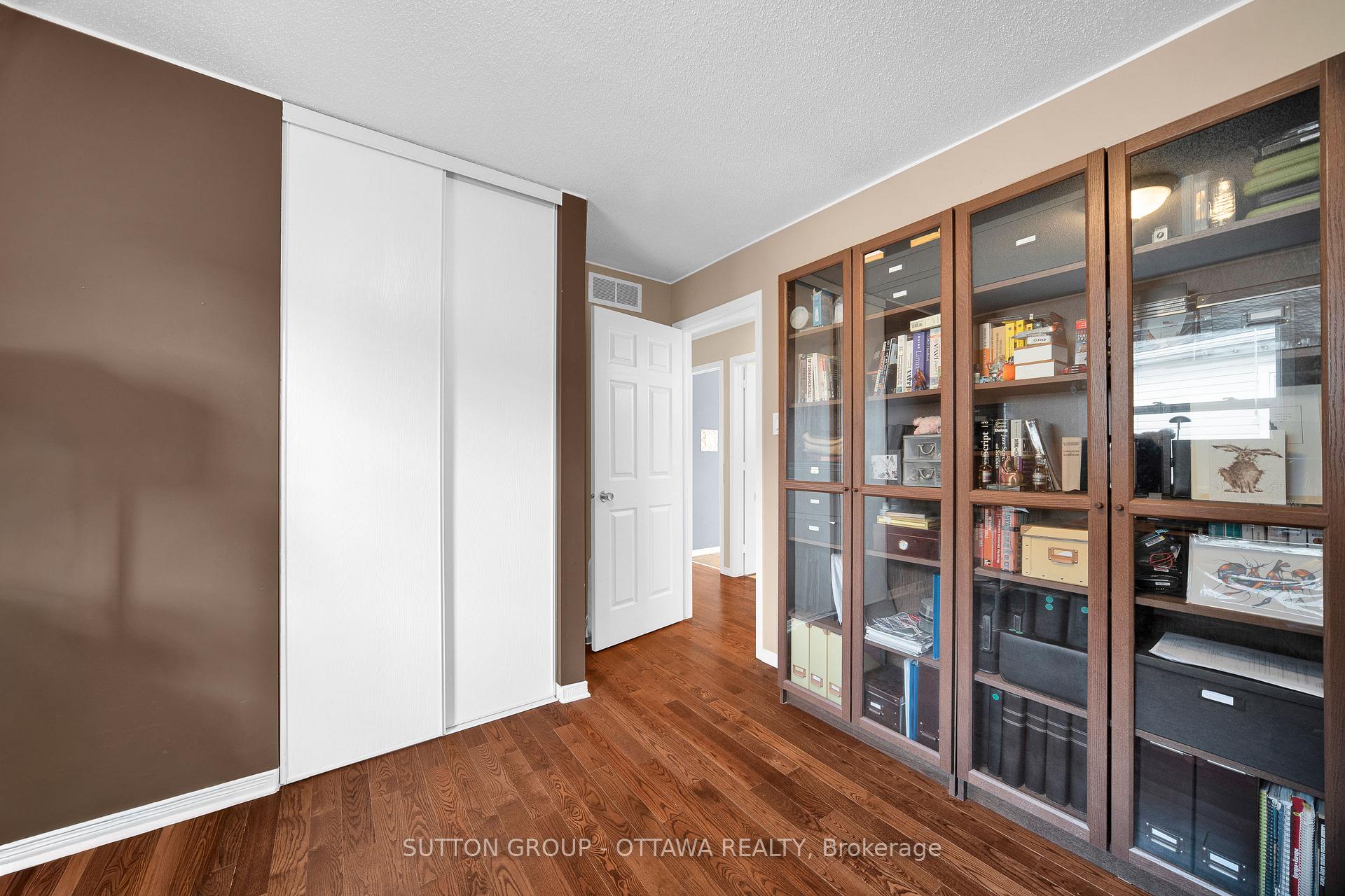 Photo 32 of 22 Insmill Crescent, Ottawa, Kanata - Kanata Lakes/Heritage Hills — HOMEH