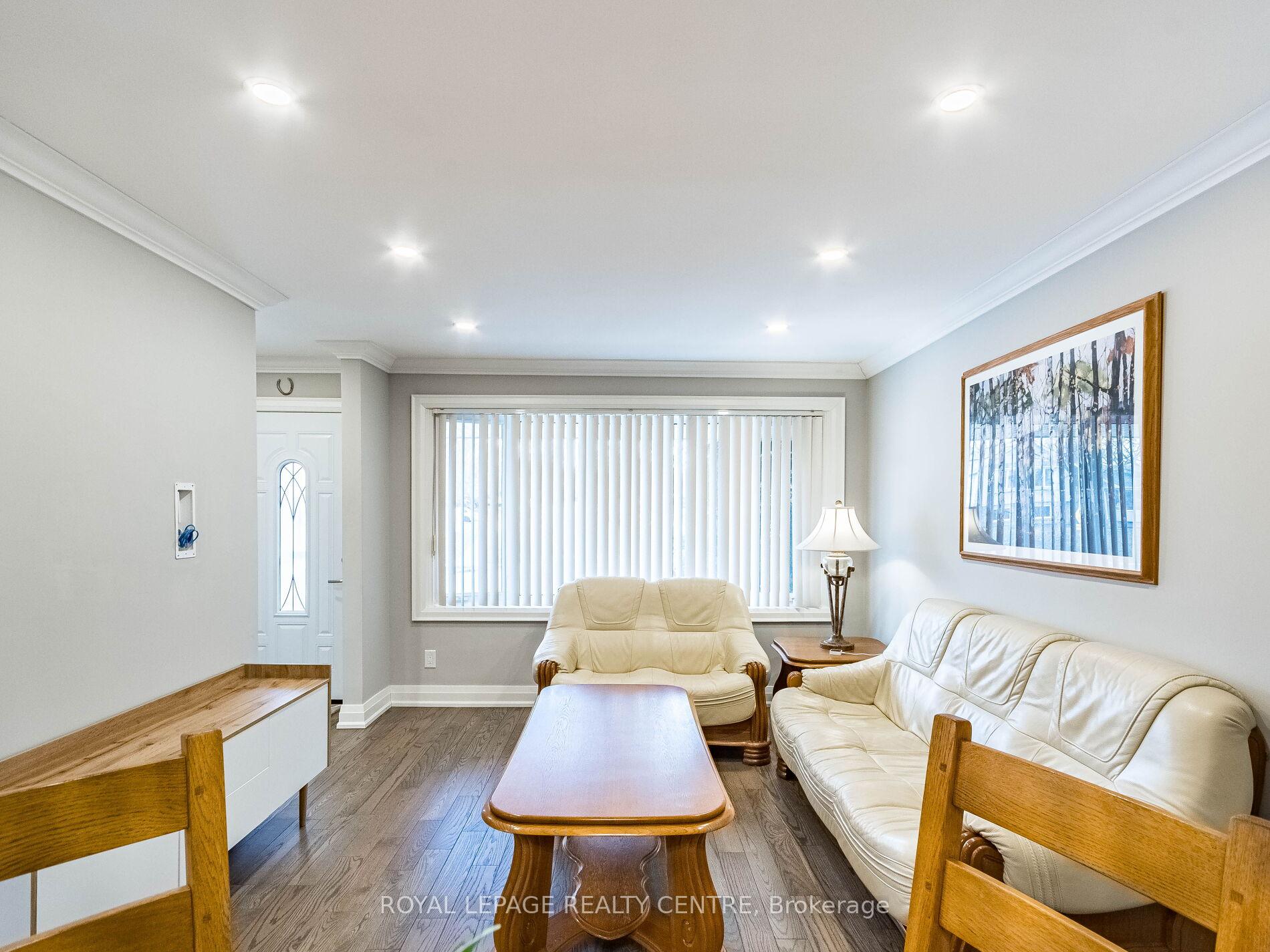 Photo 10 of 179 Laurentian Drive, Kitchener — HOMEH