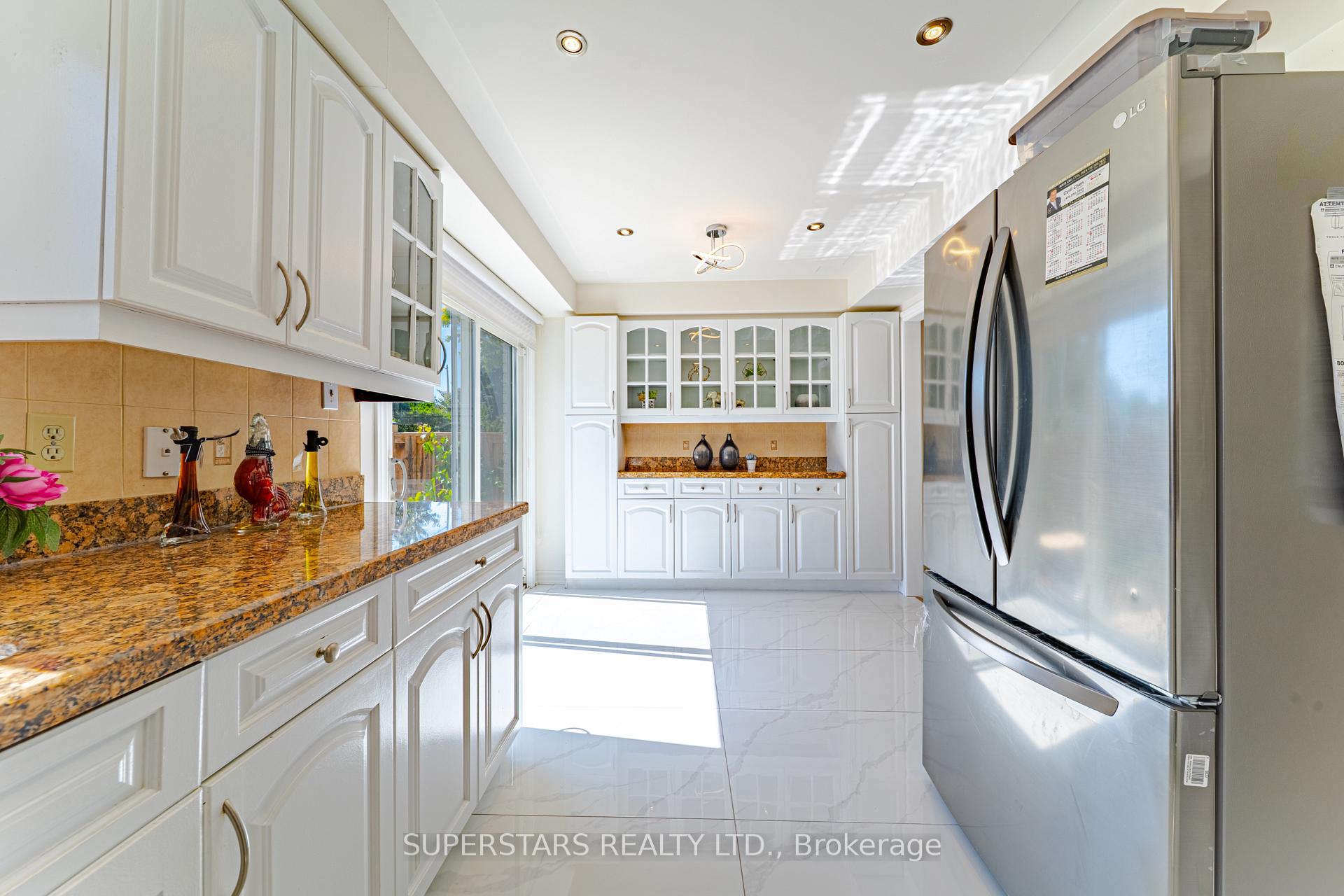 Photo 15 of 32 Neeland Road, Markham, Milliken Mills East — HOMEH