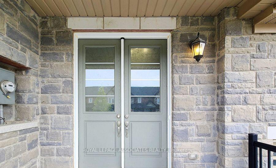 Photo 3 of 6 Callon Drive, Hamilton, Ancaster — HOMEH