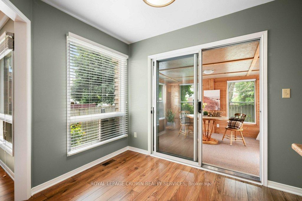 Photo 15 of 48 Resurrection Drive, Kitchener — HOMEH