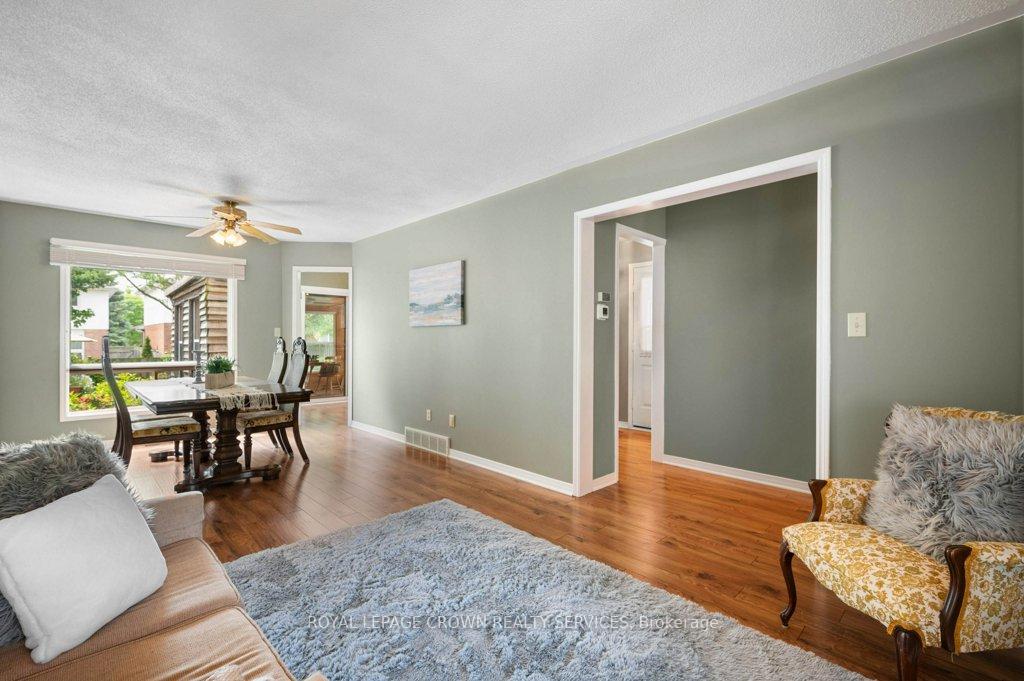 Photo 20 of 48 Resurrection Drive, Kitchener — HOMEH