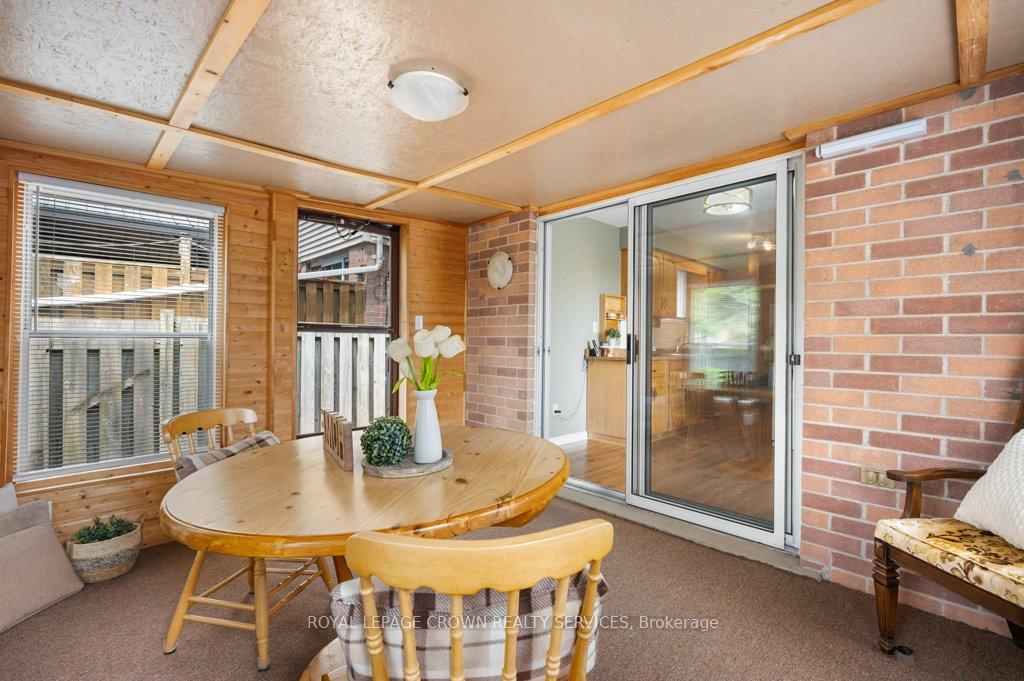 Photo 25 of 48 Resurrection Drive, Kitchener — HOMEH