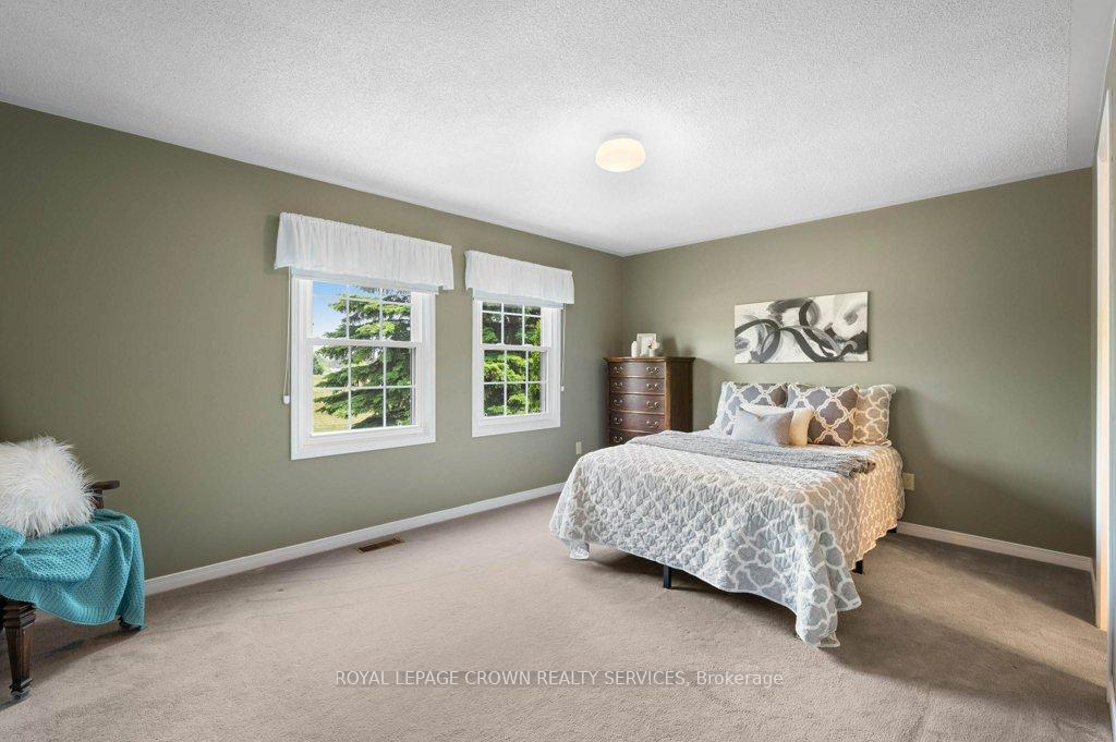 Photo 26 of 48 Resurrection Drive, Kitchener — HOMEH