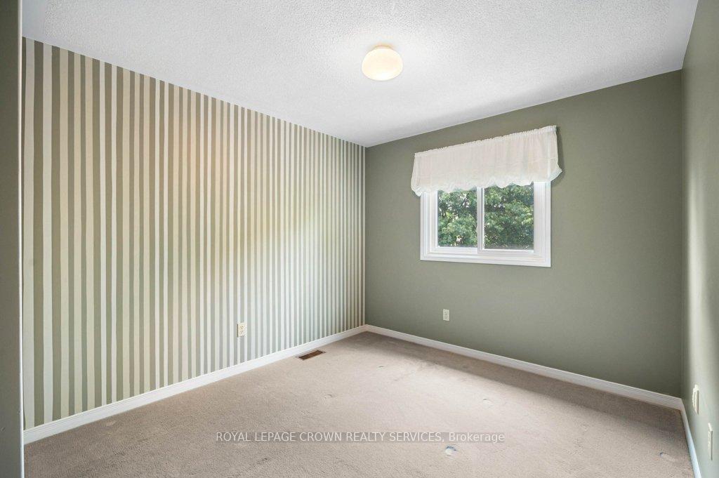 Photo 30 of 48 Resurrection Drive, Kitchener — HOMEH