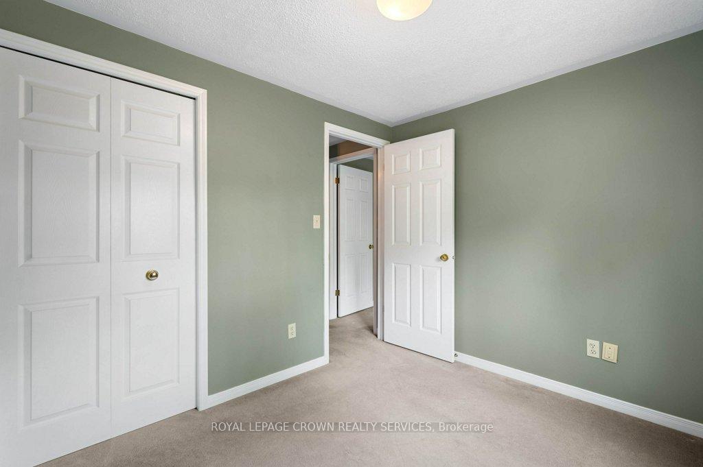 Photo 34 of 48 Resurrection Drive, Kitchener — HOMEH
