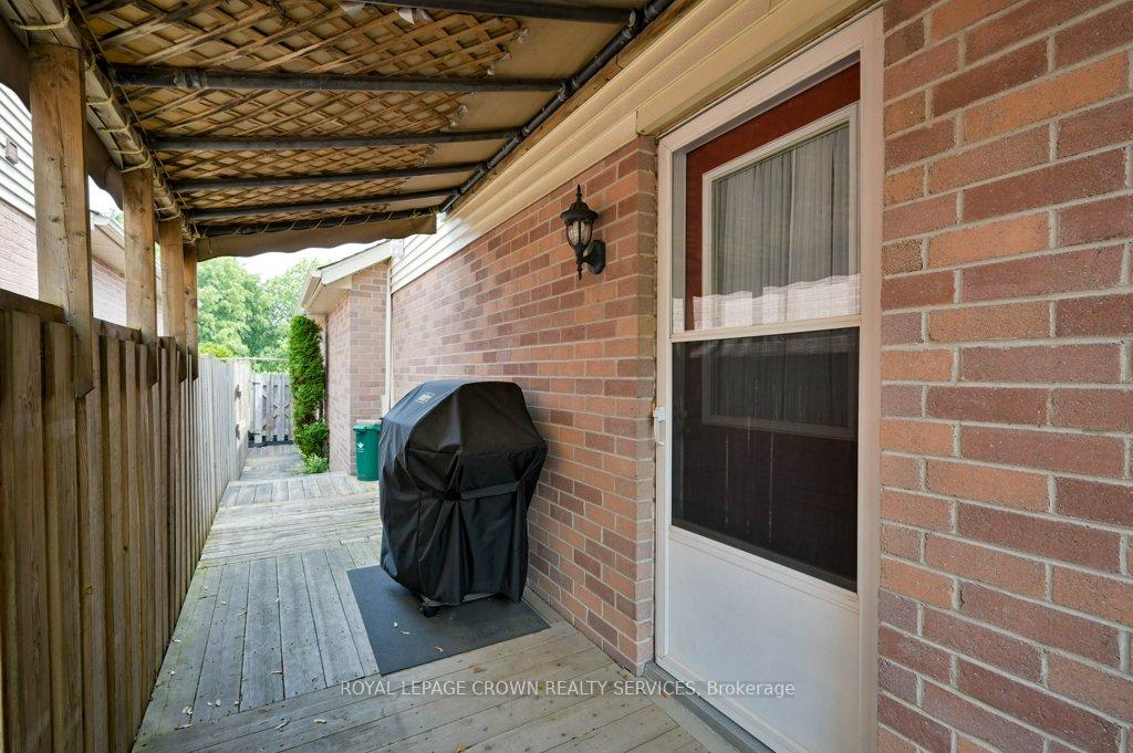 Photo 41 of 48 Resurrection Drive, Kitchener — HOMEH