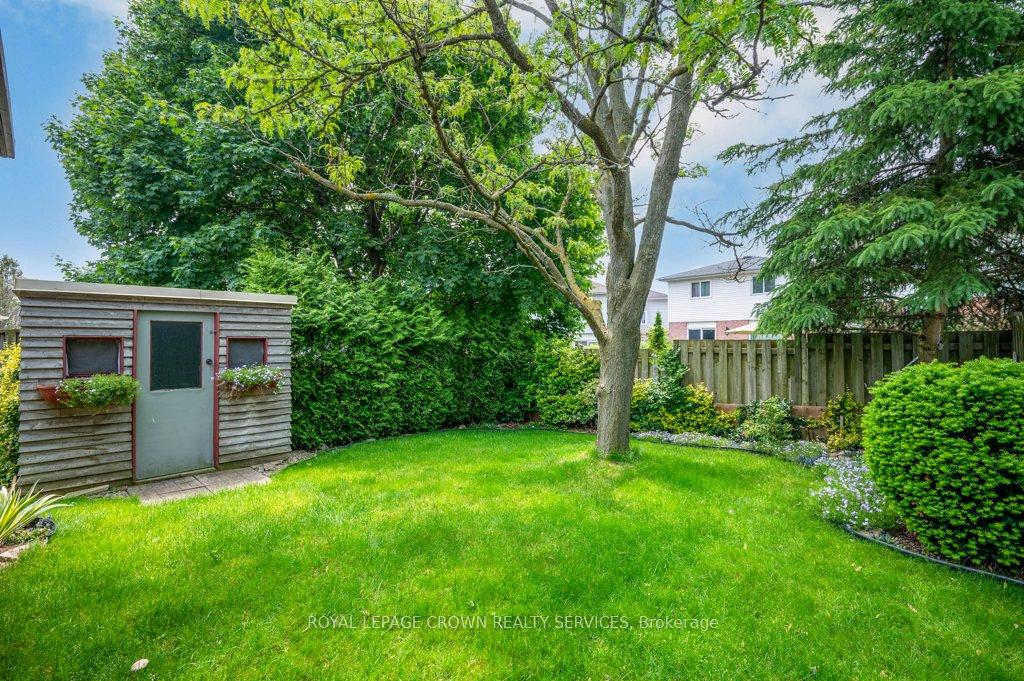 Photo 42 of 48 Resurrection Drive, Kitchener — HOMEH
