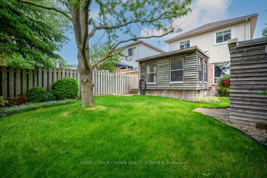 Photo 45 of 48 Resurrection Drive, Kitchener — HOMEH