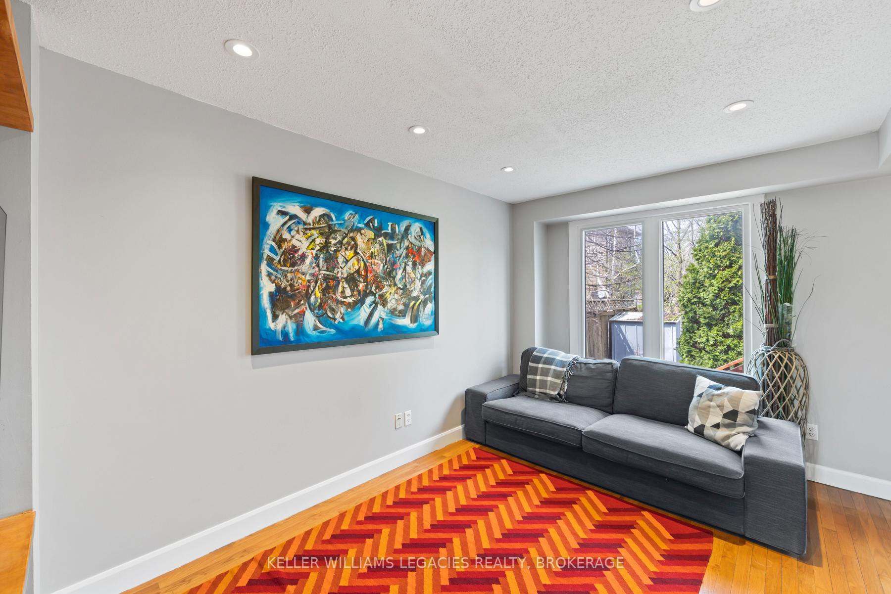 Photo 12 of 22 Rose Abbey Drive, Kingston, Kingston East (Incl Barret Crt) — HOMEH