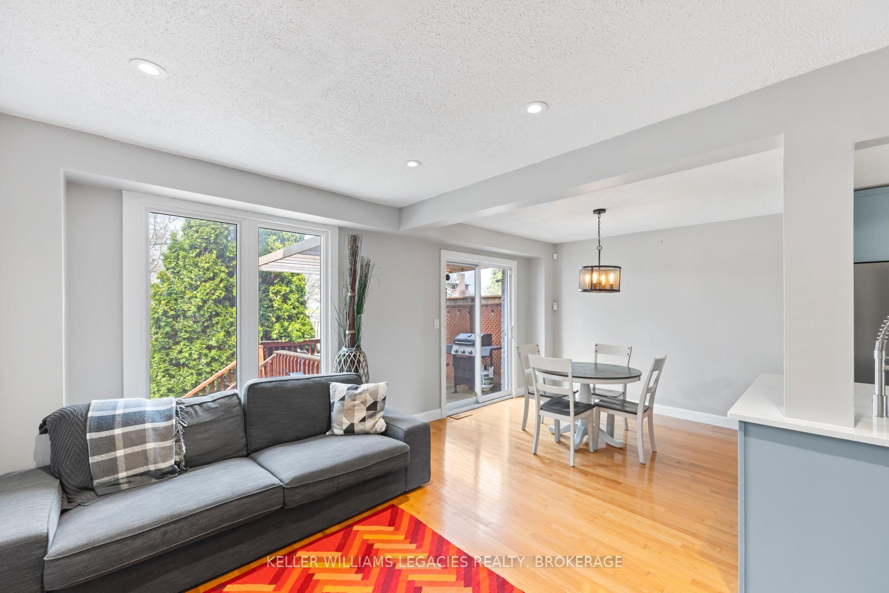 Photo 13 of 22 Rose Abbey Drive, Kingston, Kingston East (Incl Barret Crt) — HOMEH