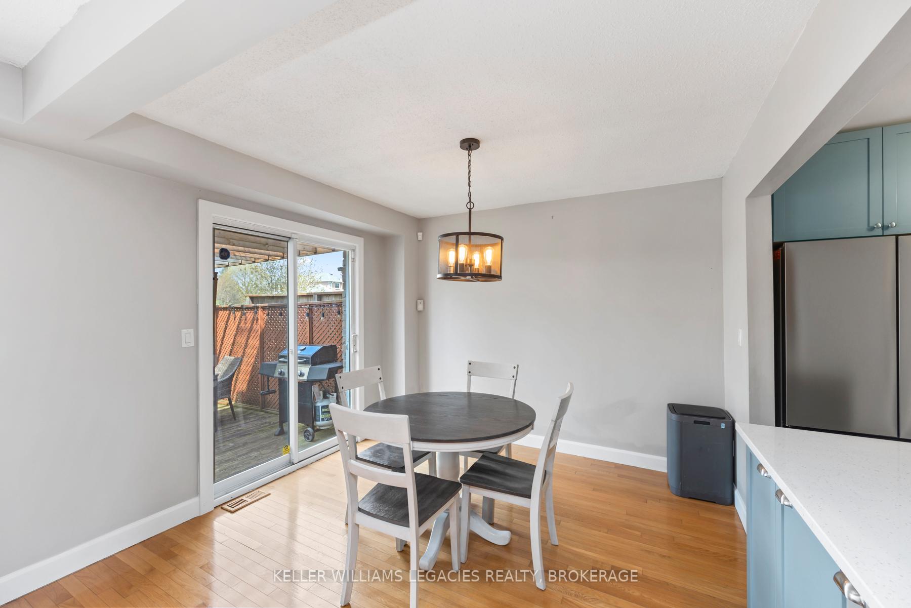 Photo 14 of 22 Rose Abbey Drive, Kingston, Kingston East (Incl Barret Crt) — HOMEH