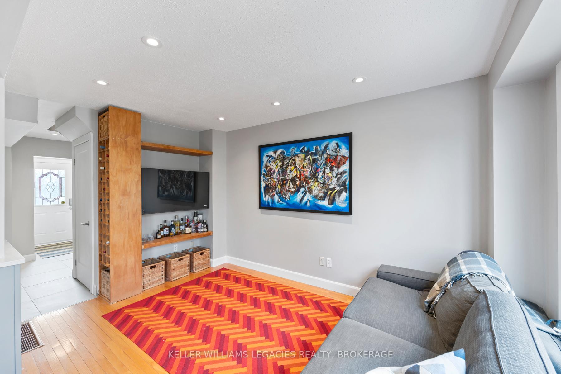 Photo 16 of 22 Rose Abbey Drive, Kingston, Kingston East (Incl Barret Crt) — HOMEH