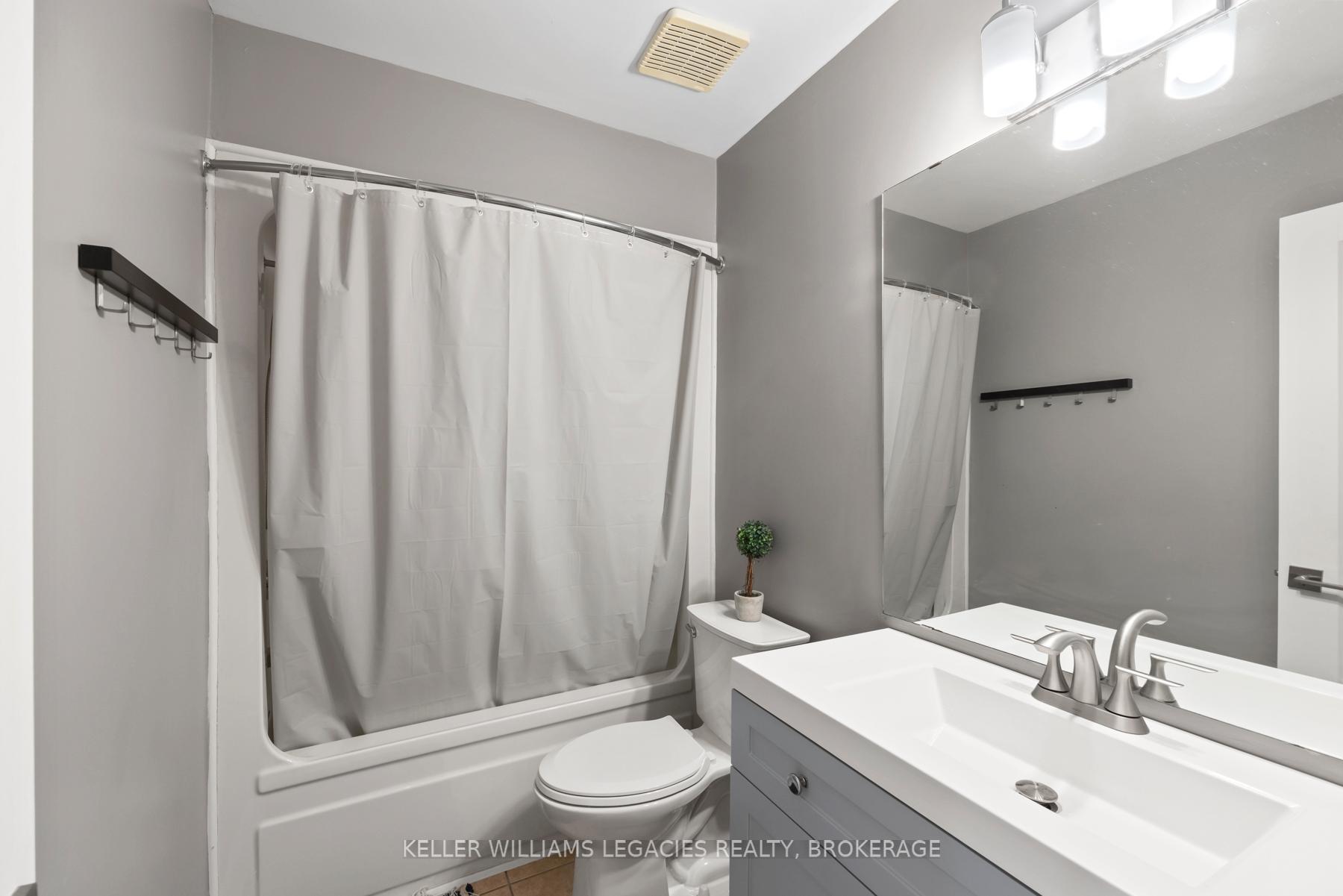Photo 26 of 22 Rose Abbey Drive, Kingston, Kingston East (Incl Barret Crt) — HOMEH