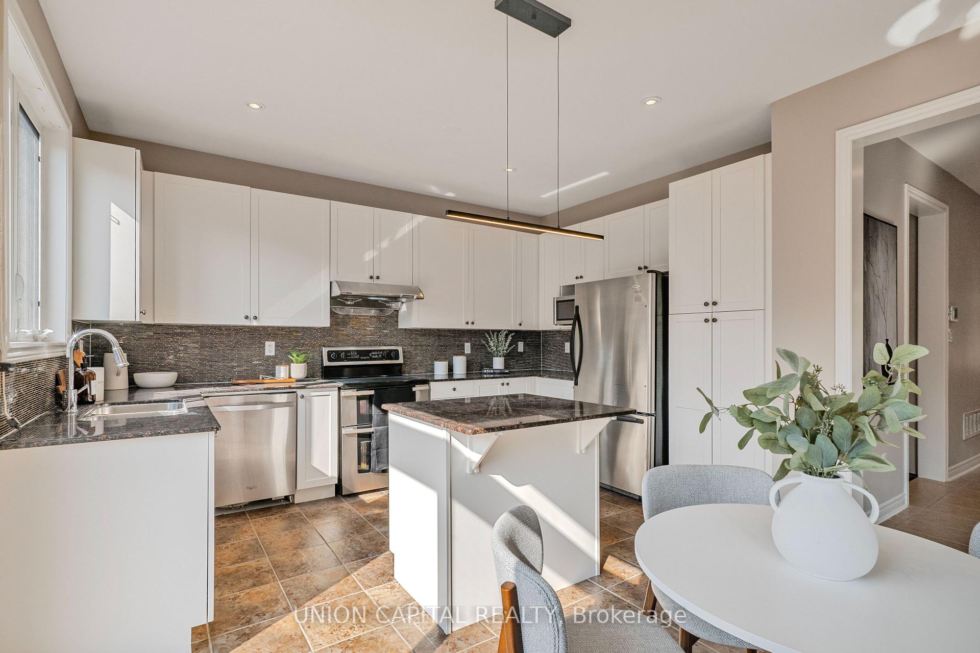 Photo 16 of 28 Silkgrove Terrace, Markham, Wismer — HOMEH