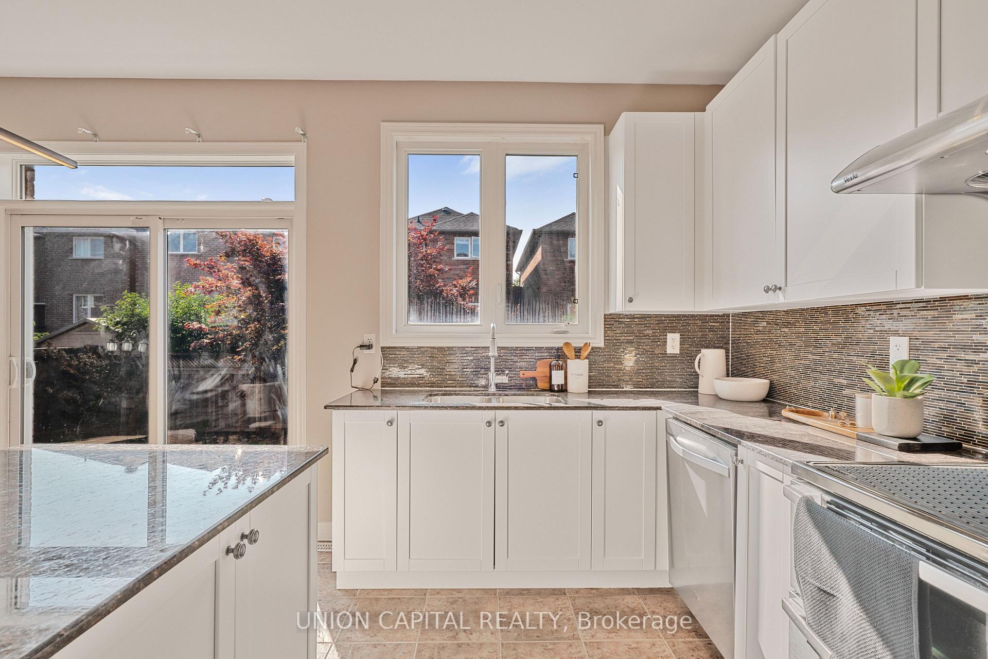 Photo 19 of 28 Silkgrove Terrace, Markham, Wismer — HOMEH