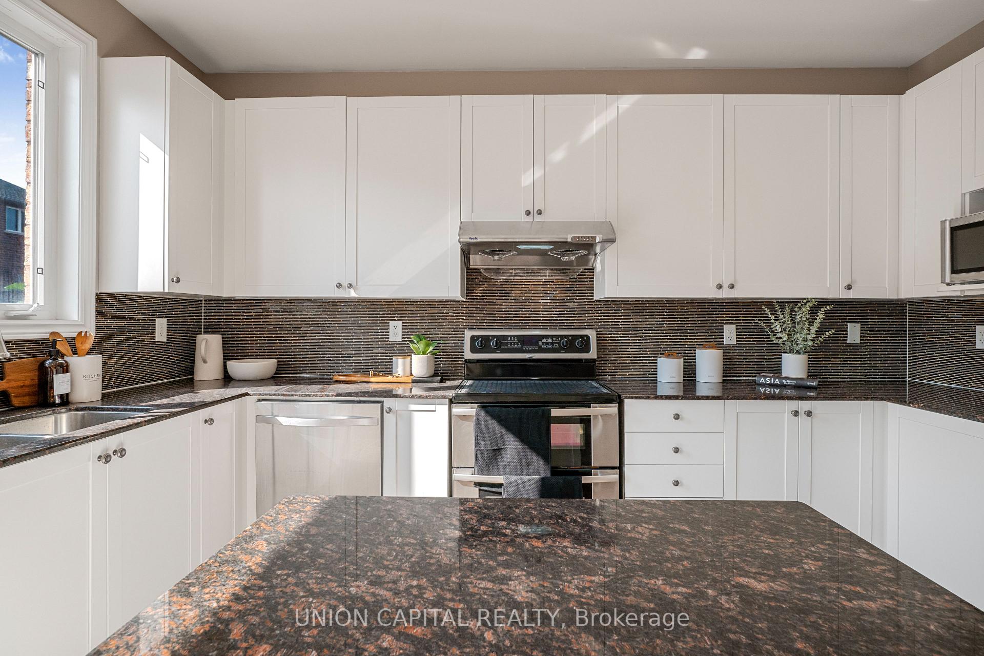 Photo 21 of 28 Silkgrove Terrace, Markham, Wismer — HOMEH