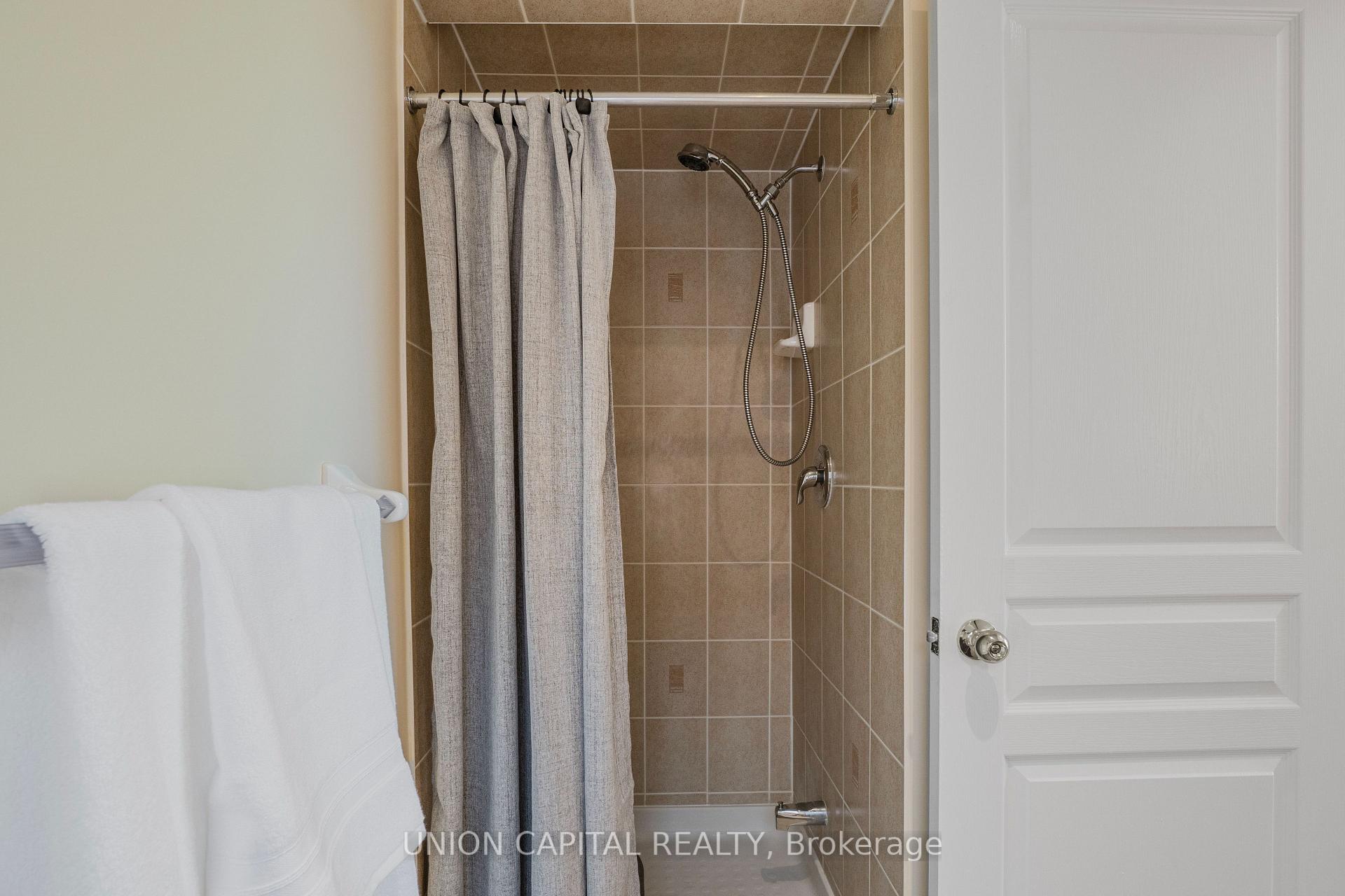 Photo 35 of 28 Silkgrove Terrace, Markham, Wismer — HOMEH
