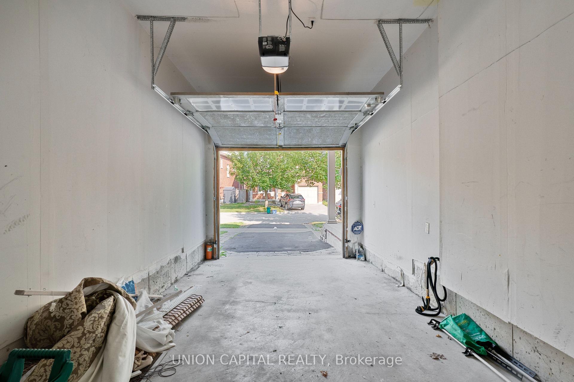 Photo 43 of 28 Silkgrove Terrace, Markham, Wismer — HOMEH