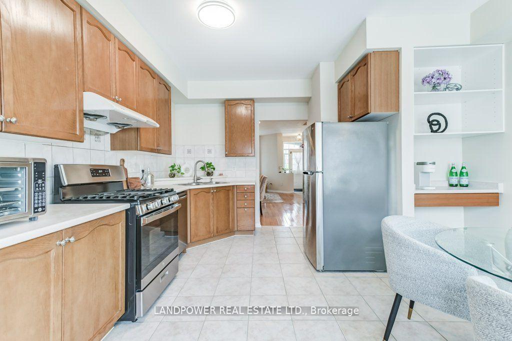 Photo 8 of 165 Bur Oak Avenue, Markham, Berczy — HOMEH
