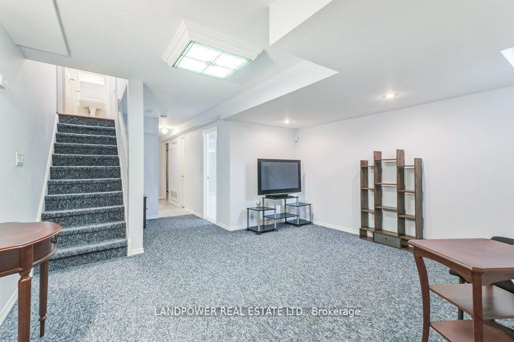 Photo 18 of 165 Bur Oak Avenue, Markham, Berczy — HOMEH