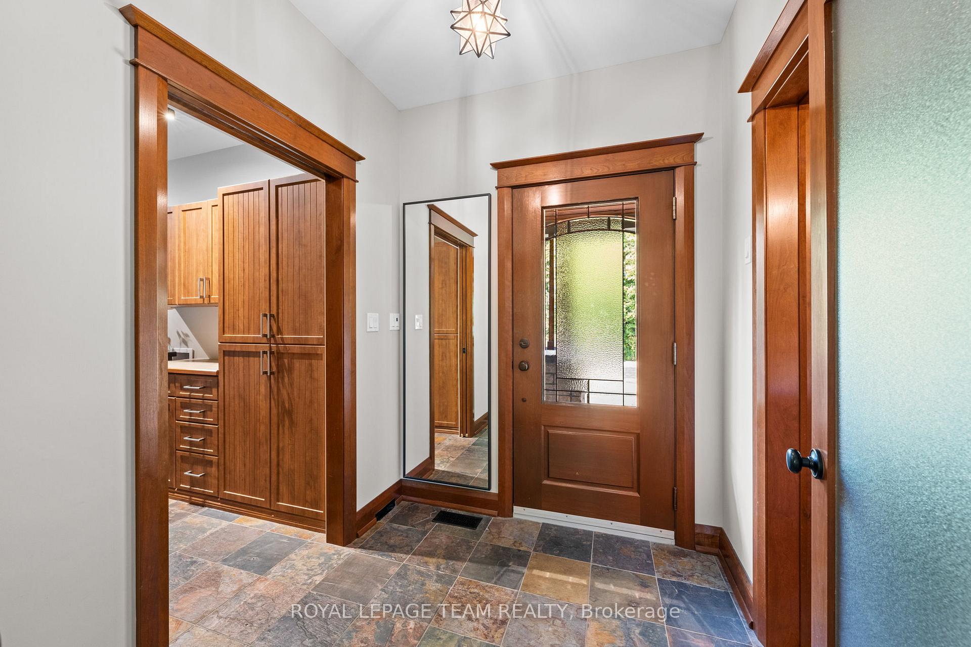 Photo 4 of 1560 Maley Lane, Ottawa, Kanata - Rural Kanata (Central) — HOMEH