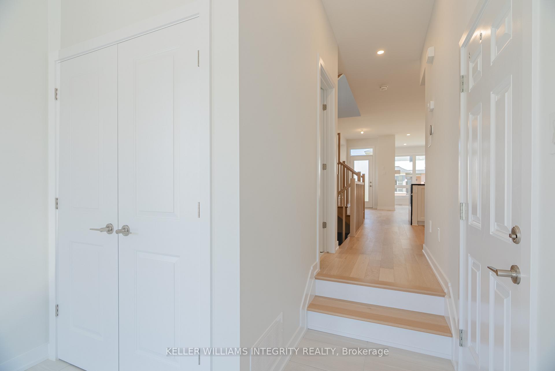 Photo 4 of 364 Walden Drive, Ottawa, Kanata - Kanata Lakes/Heritage Hills — HOMEH