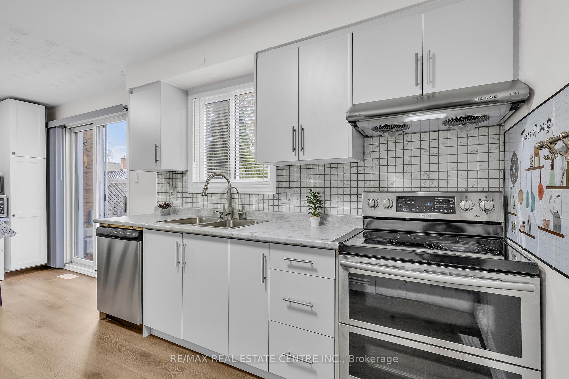 Photo 10 of 88 Baird Avenue, Kitchener — HOMEH