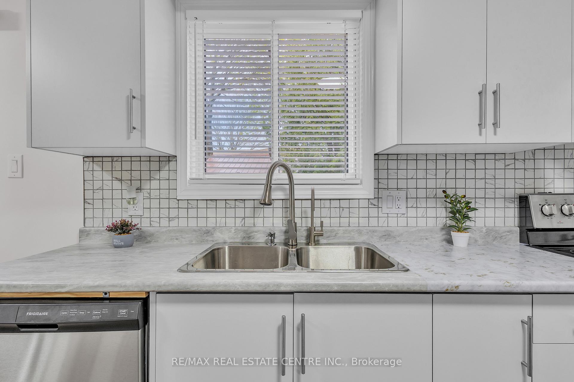 Photo 14 of 88 Baird Avenue, Kitchener — HOMEH