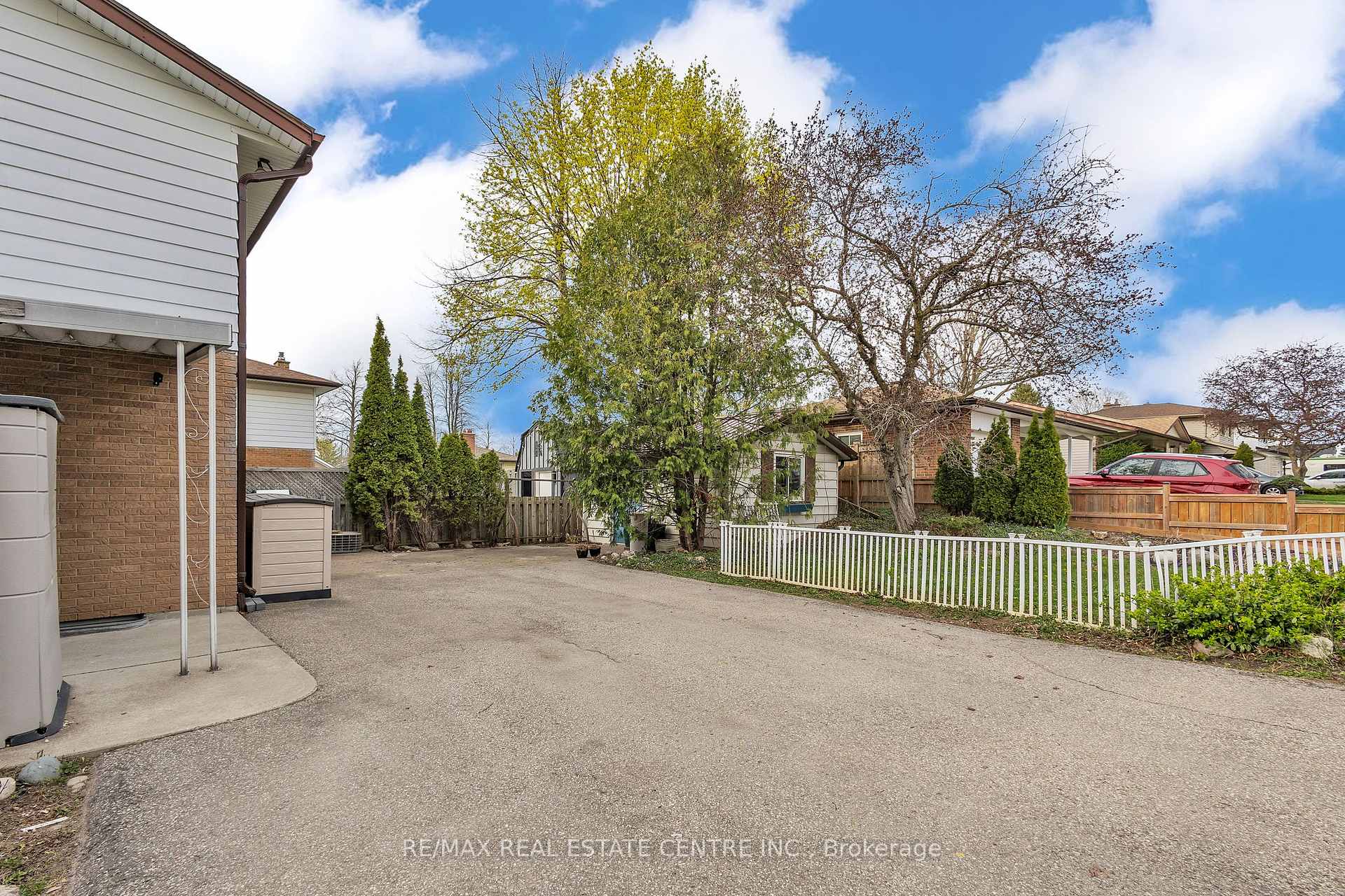 Photo 34 of 88 Baird Avenue, Kitchener — HOMEH